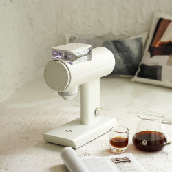 مطحنة قهوة كهربائية Timemore Sculptor 078S (أبيض)