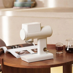 مطحنة قهوة كهربائية Timemore Sculptor 064S (بيضاء)