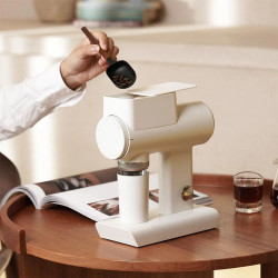 مطحنة قهوة كهربائية Timemore Sculptor 064S (بيضاء)