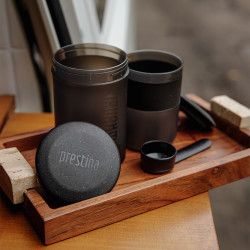 Wacaco (coal black)  بريستينا – ماكينة قهوة محمولة
