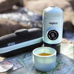 Wacaco NanoPresso (أزرق قطبي) + قشرة صلبة